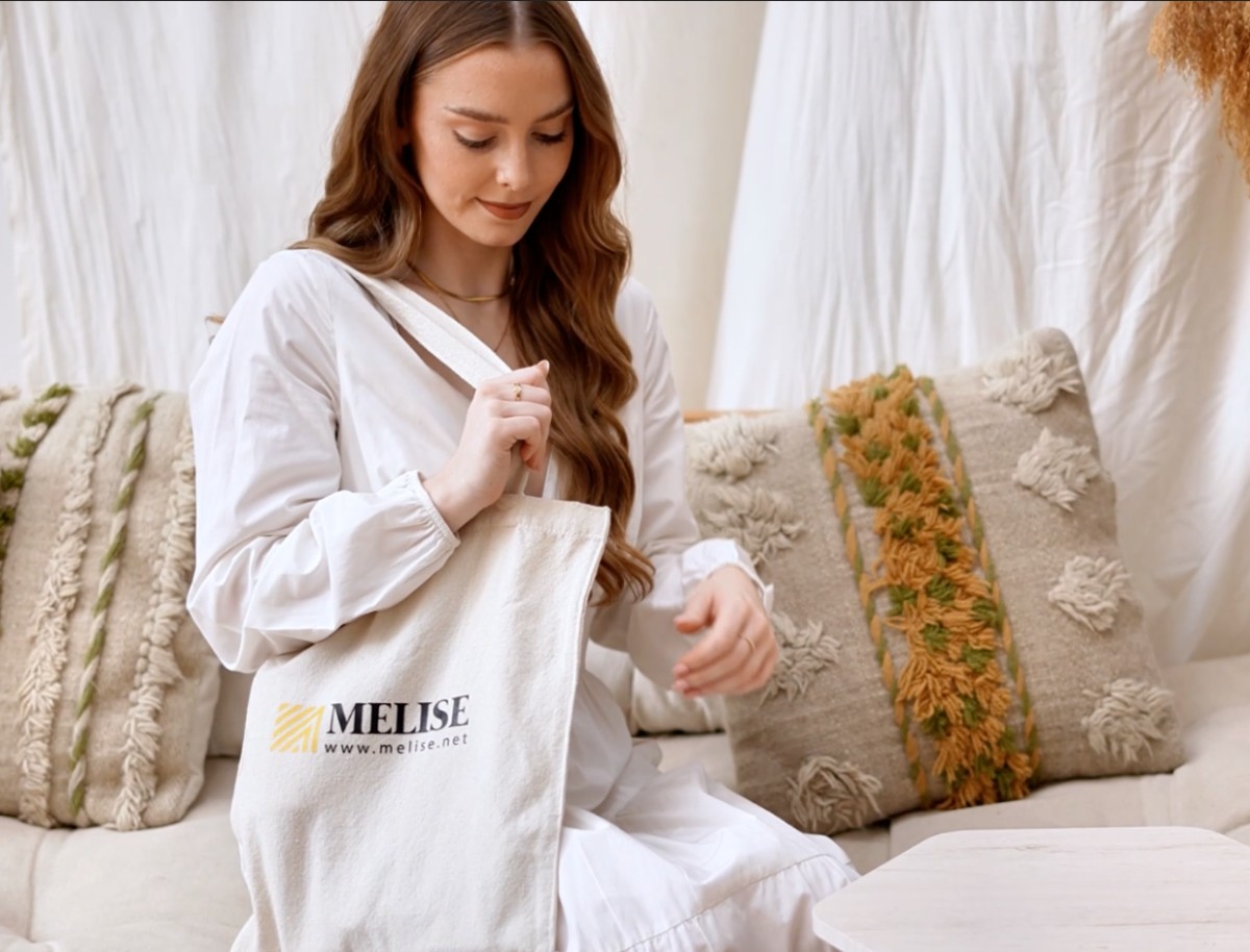 Melise eco-friendly VIP gift set with cork tote bag, bamboo notebook, wheat straw pen, wireless powerbank, and charger cable